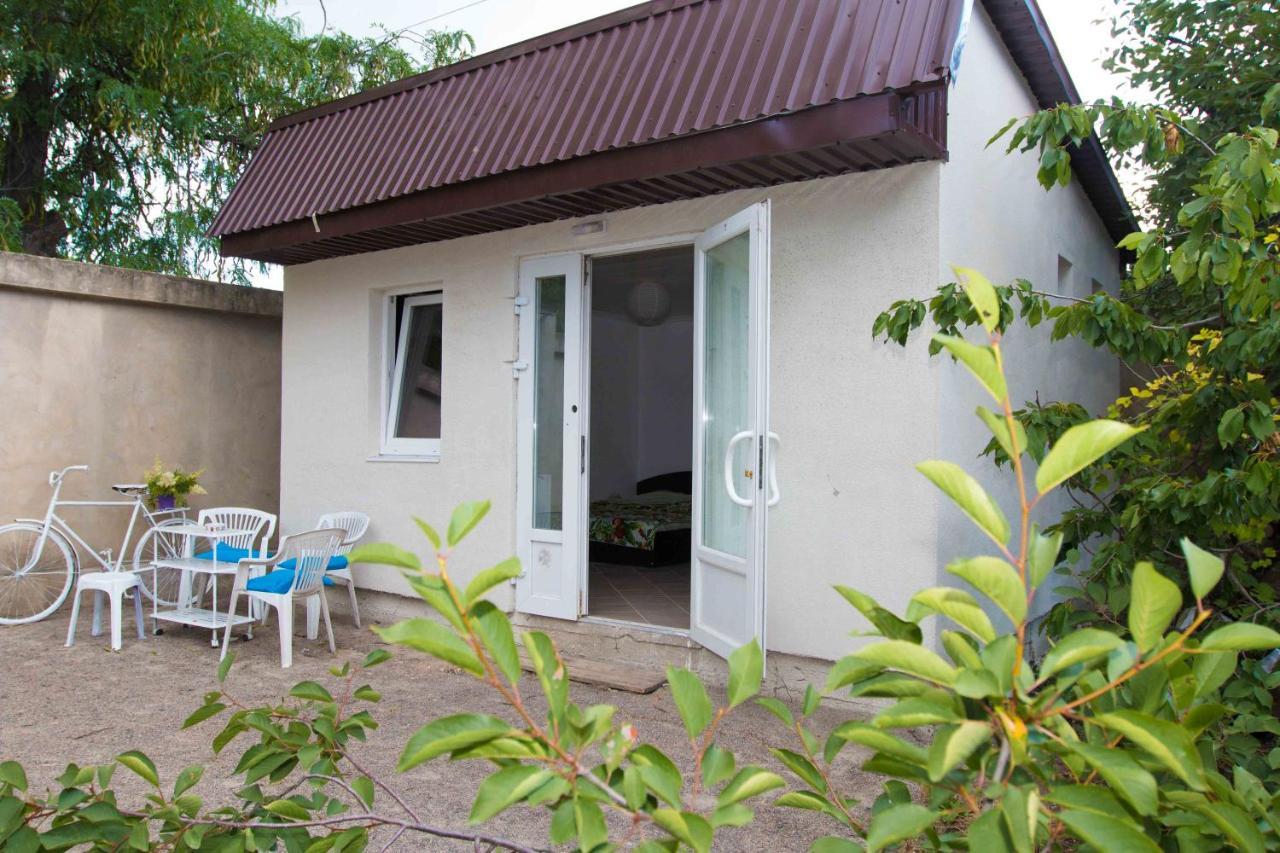 Hotel Ekonom-Domik Odessa Exterior foto